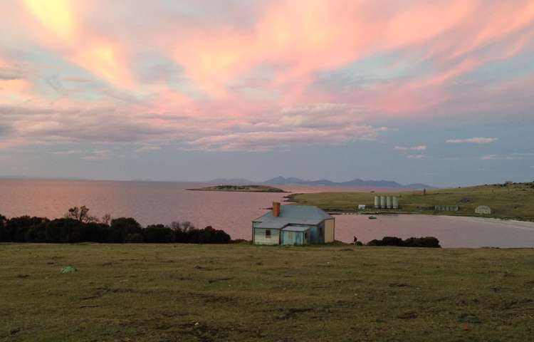 Finally, Darlington Harbour after a long day's walk but a gourmet  meal and a comfy bed awaits.