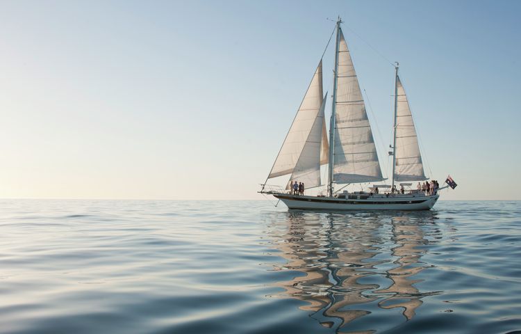 Wineglass Bay Sail Walk yacht