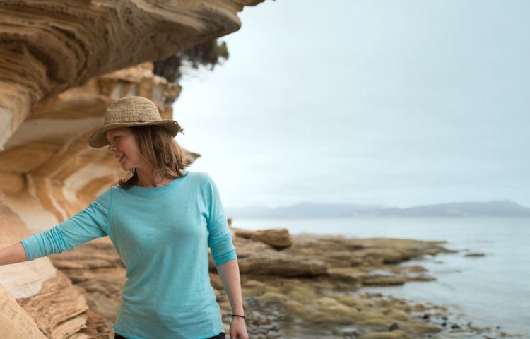 guests at painted cliffs in Wineglass Bay