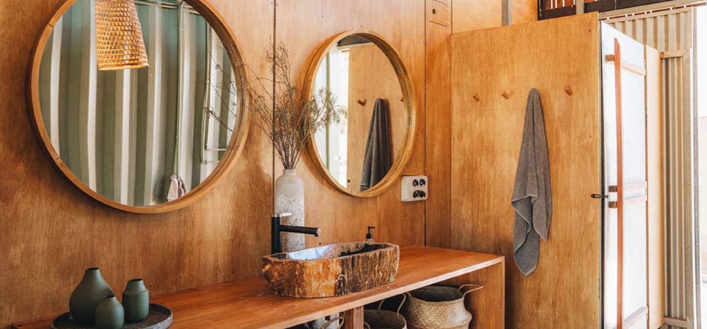 rustic bathrooms at Larapinta campsite