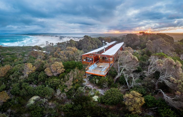 bay of fires Lodge, trees, coastline, balcony