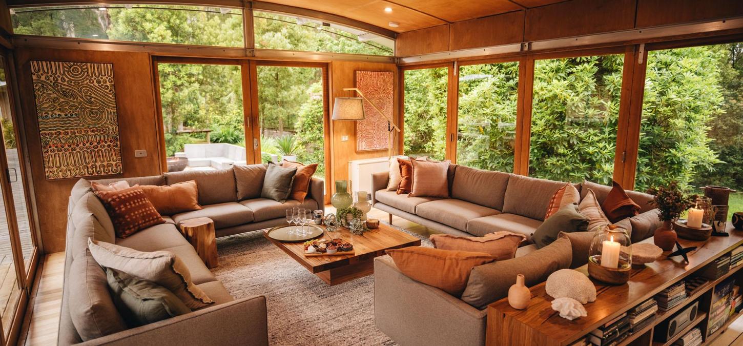 Lodge, Cozy Couches, Warm, Relaxing, Great Ocean Road