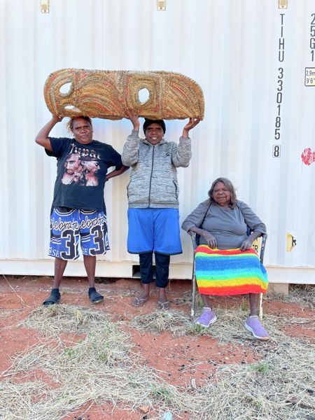 Maureen Watson Karen Watson Mary Gibson L R With Their Tjanpi Wirra Kaltukatjara 2024 Rhl 4 Maureen Watson Karen Watson Mary Gibson L R With Their Tjanpi Wirra Kaltukatjara 2024 Rhl 4