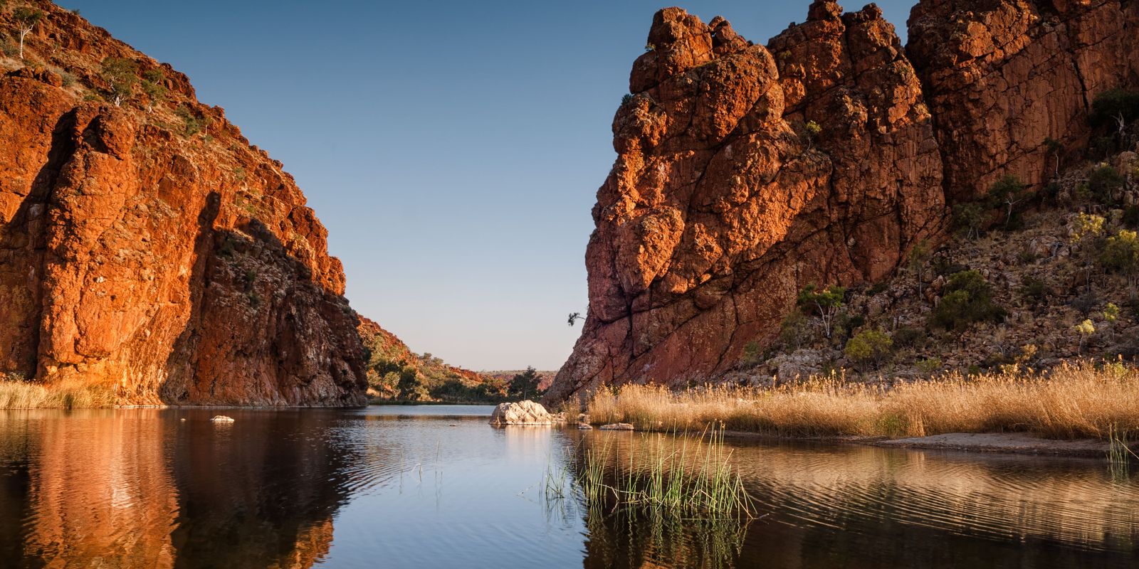 A review of the Larapinta Signature Walk